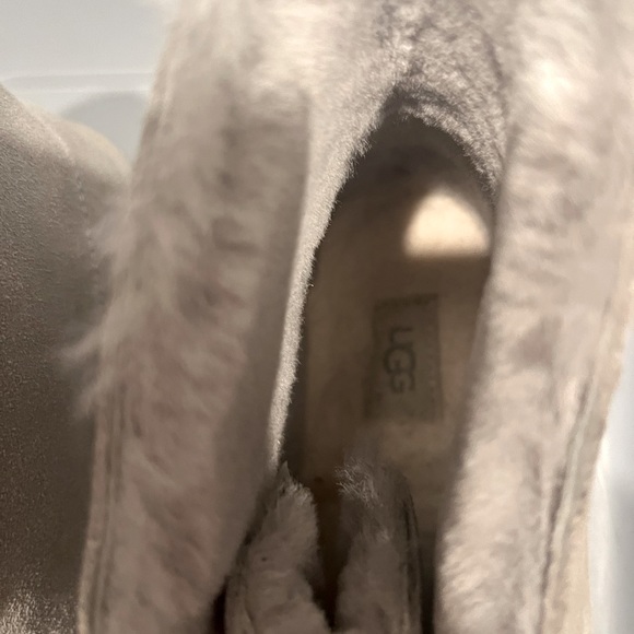 Ugg slipper bootie 9 - Picture 3 of 4